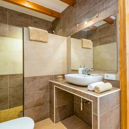 De La Luz By Βίλα *